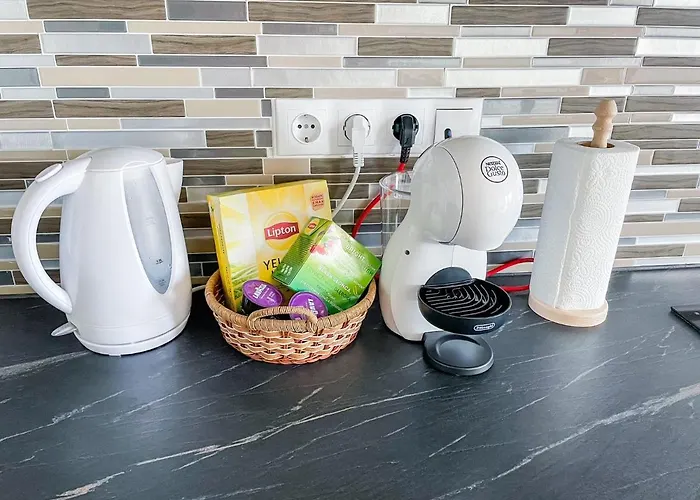 Side With A Balcony بارنو